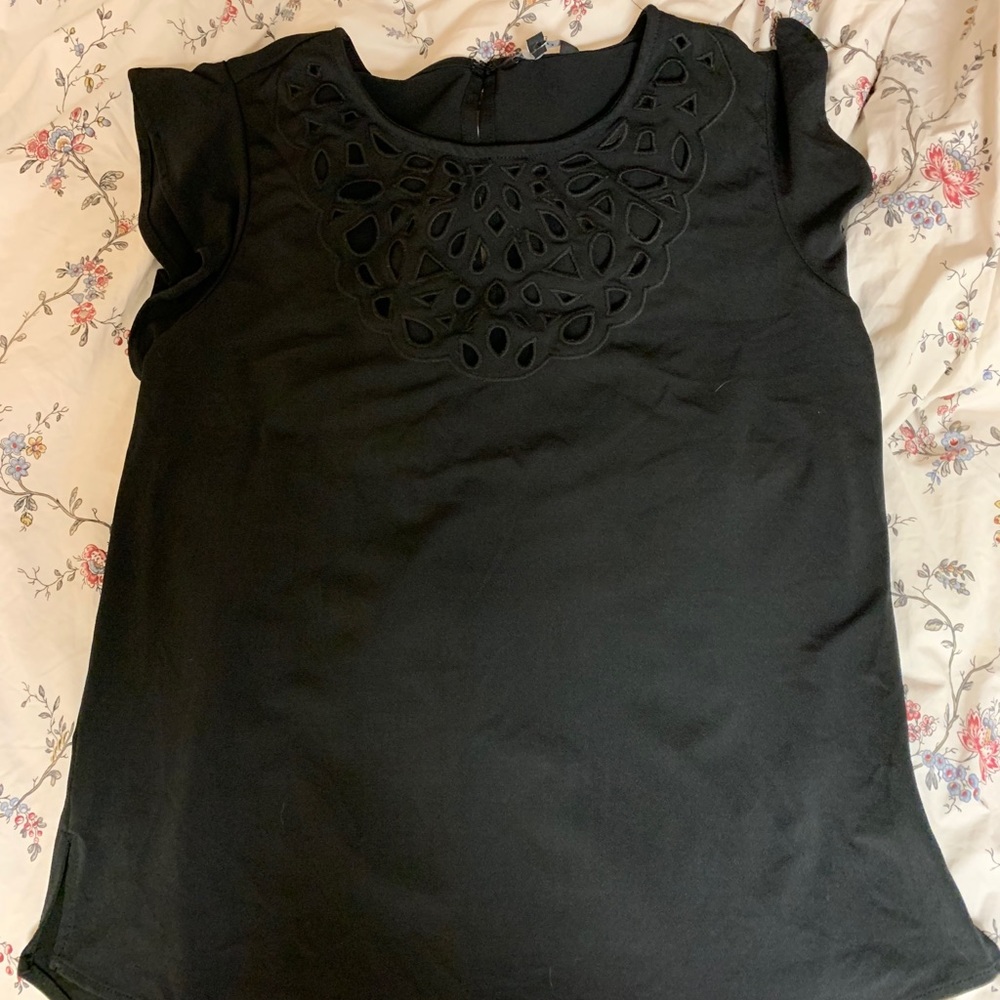 BLACK DESIGN SHIRT